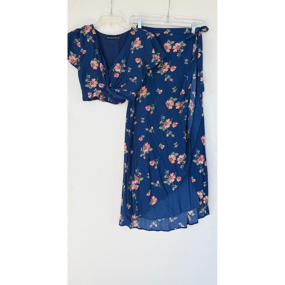 Abercrombie & Fitch XXS Blue Floral 2‎ Piece Set Crop Twist Top Wrap Maxi Skirt